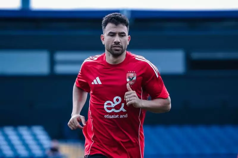 محمود حسن "تريزيجيه" لاعب الأهلي